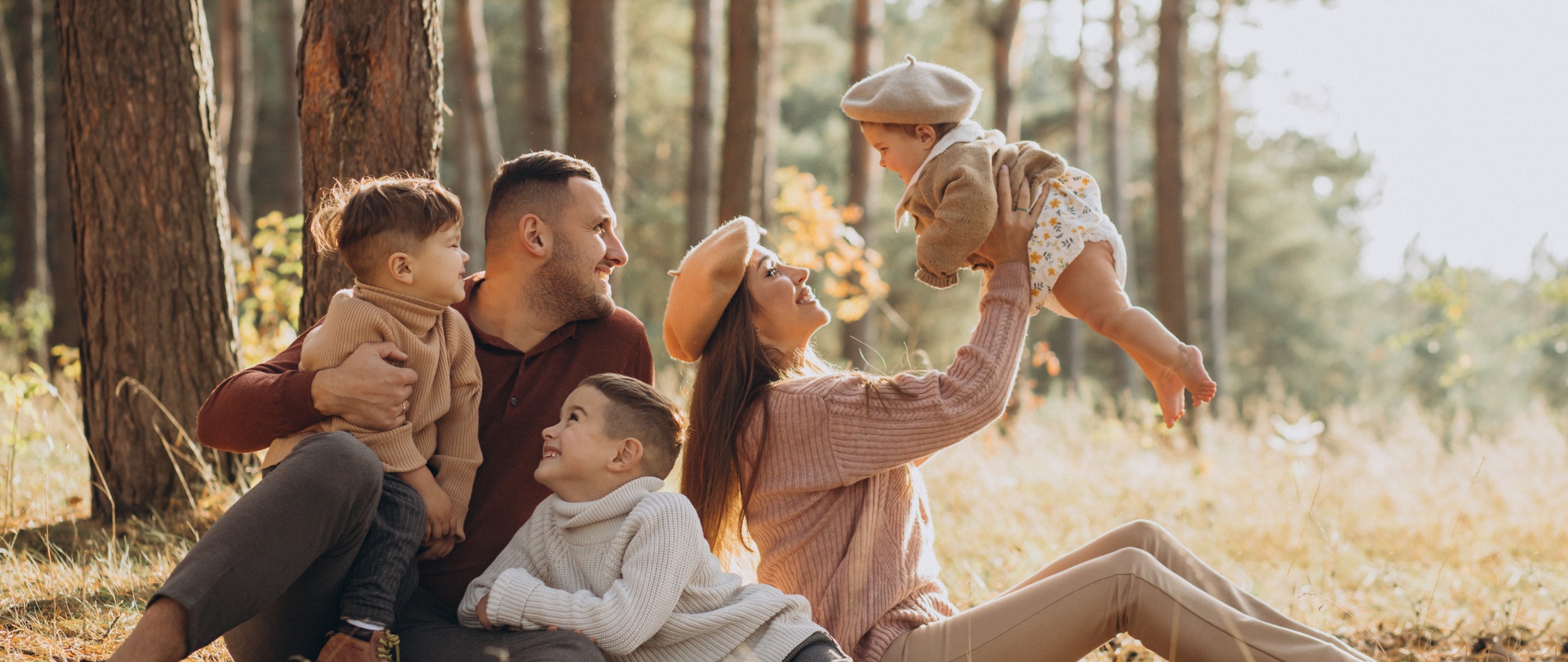 Nuo birželio – dar daugiau tėvų galės gauti išmoką vaiko priežiūrai
